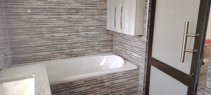 3 Bedroom Property for Sale in Brandwag Free State